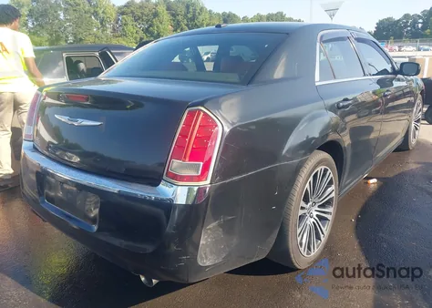 2013 Chrysler 300 300S z USA, uszkodzony, nr VIN 2C3CCABGXDH567813